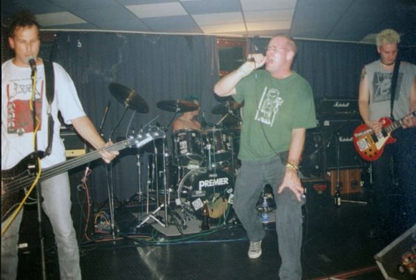 20000101_0021.jpg - click for next picture